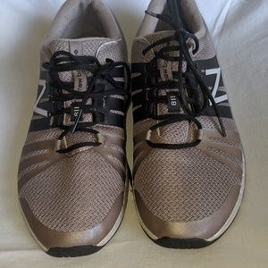 New Balance 811 Training Shoes sz 9